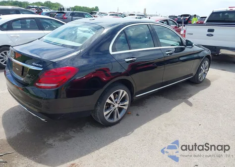 2015 Mercedes-Benz C 300 4Matic/Luxury 4Matic/Sport 4Matic из США, поврежденный, VIN 55SWF4KB5FU032806